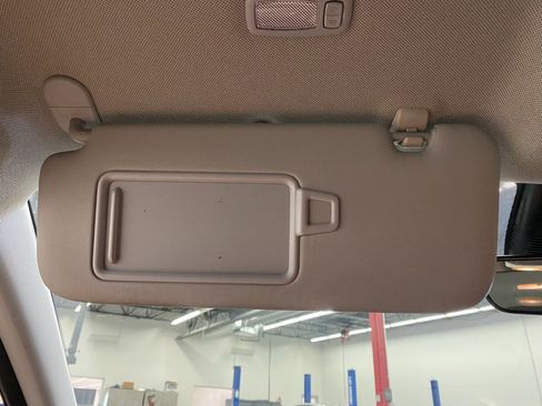 Used 2023 Hyundai Elantra SEL image 33