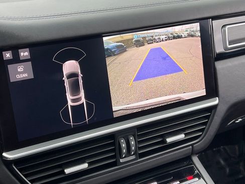 Used 2021 Porsche Cayenne GTS image 31