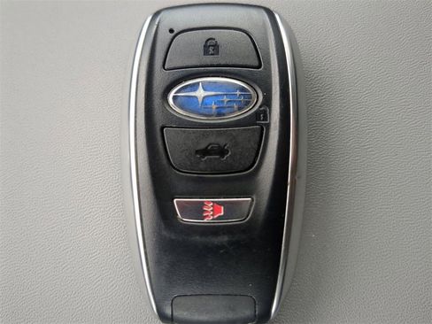 Used 2023 Subaru Outback Premium image 31