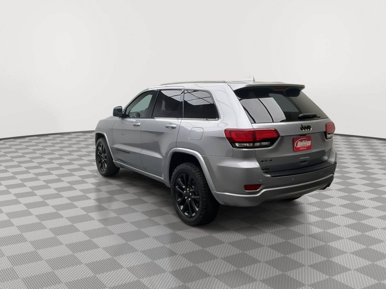 Used 2021 Jeep Grand Cherokee Laredo X AWD/4WD image 36