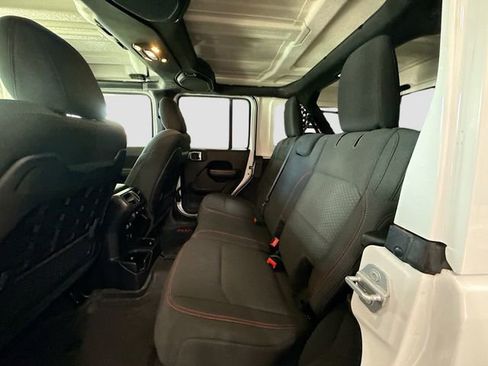 Used 2019 Jeep Wrangler Unlimited Rubicon image 25