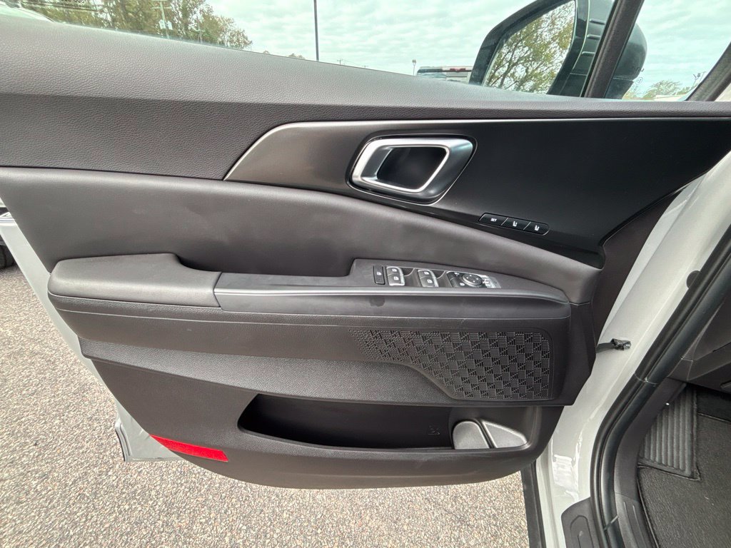 Certified 2026 Kia Carnival SX FWD image 10