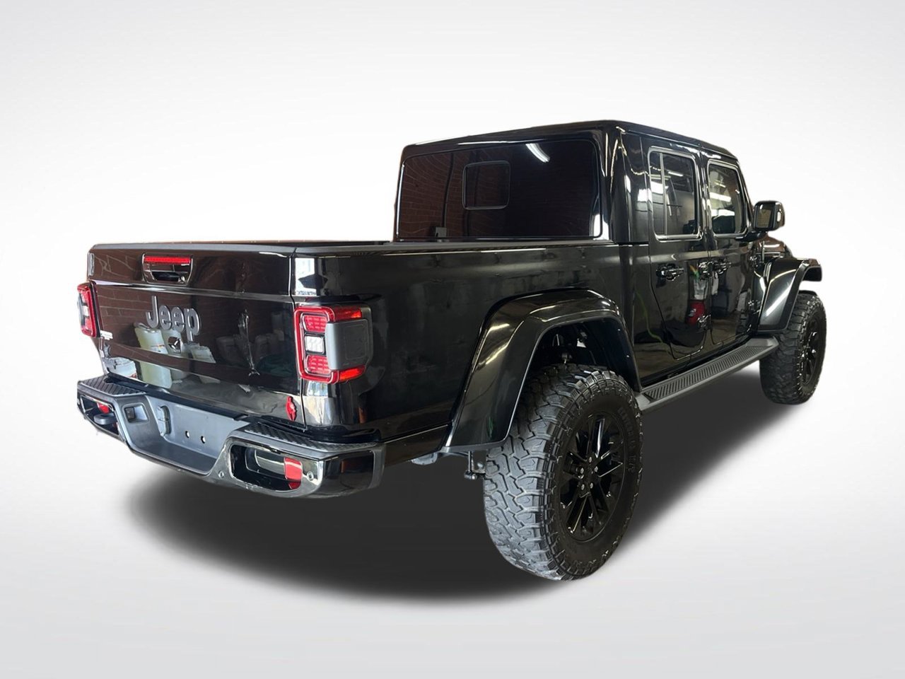 Used 2023 Jeep Gladiator Overland AWD/4WD image 6