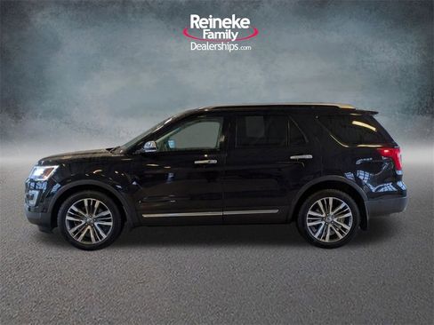 Used 2016 Ford Explorer Platinum image 9