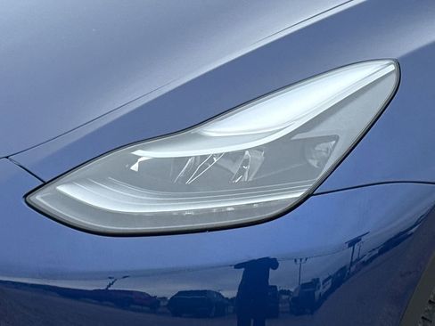 Used 2023 Tesla Model Y Performance AWD/4WD image 4