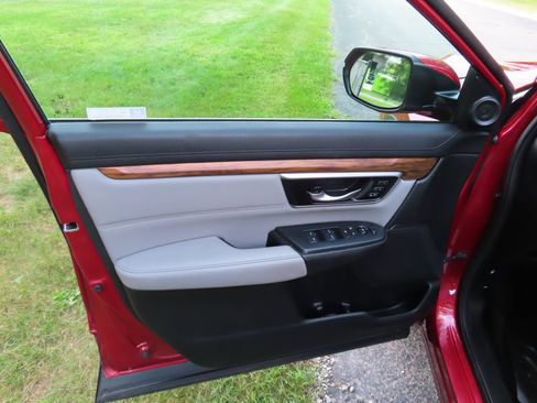 Used 2022 Honda CR-V Touring image 29