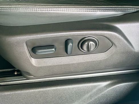 Used 2022 Chevrolet Silverado 1500 High Country image 13