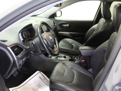 Used 2021 Jeep Cherokee Limited w/ Elite Package AWD/4WD image 20
