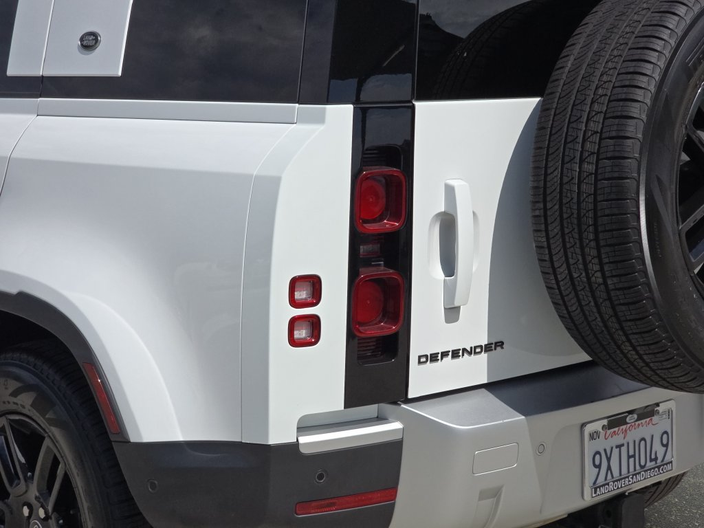 Certified 2024 Land Rover Defender 110 S AWD/4WD image 36