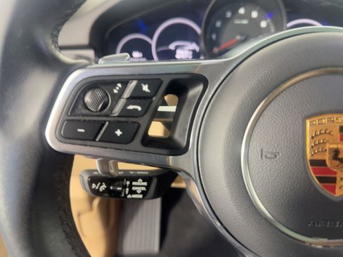 Used 2023 Porsche Cayenne image 20