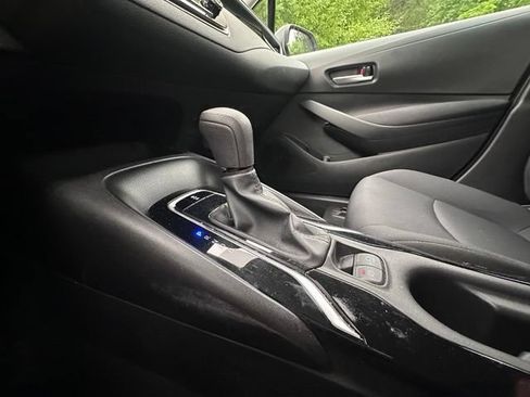 Used 2021 Toyota Corolla LE w/ LE Convenience Package FWD image 15