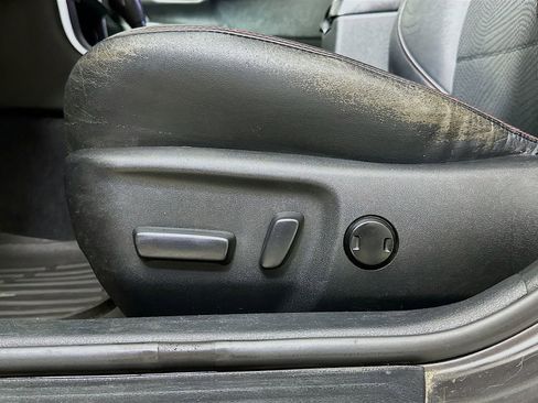 Used 2017 Toyota Camry SE FWD image 20