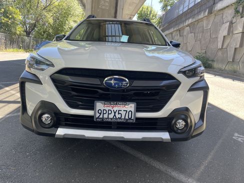 Used 2025 Subaru Outback Limited AWD/4WD image 13