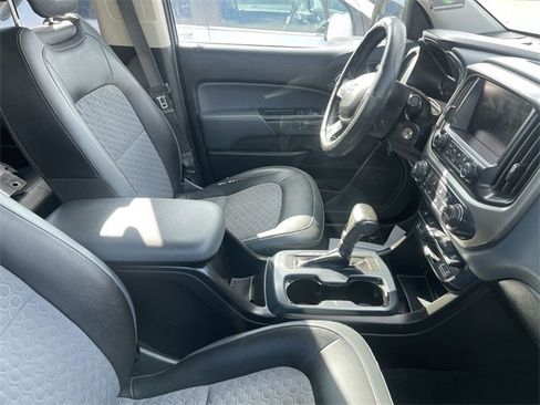 Used 2015 Chevrolet Colorado Z71 image 11