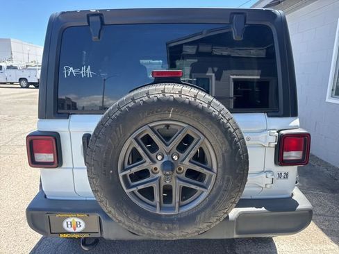 Used 2024 Jeep Wrangler Unlimited Sport AWD/4WD image 6