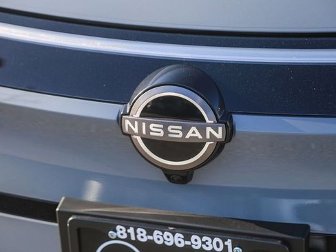 New 2026 Nissan Leaf Platinum+ FWD image 5