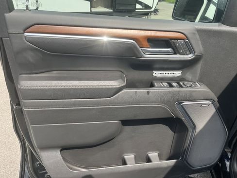 Used 2023 GMC Sierra 1500 Denali w/ Denali Reserve Package AWD/4WD image 29