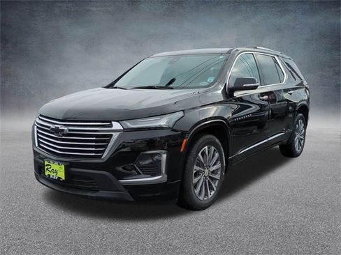 Used 2023 Chevrolet Traverse Premier w/ LPO, Floor Liner Package image 5
