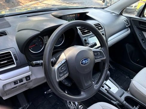 Used 2016 Subaru Forester 2.5i Premium w/ All-Weather Package AWD/4WD image 10