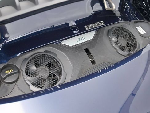Certified 2020 Porsche 911 Carrera RWD image 28