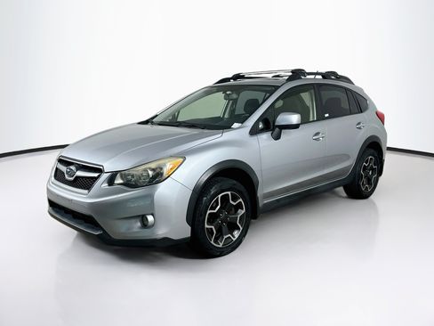 Used 2013 Subaru Crosstrek 2.0i Premium w/ Popular Pkg 1 AWD/4WD image 3