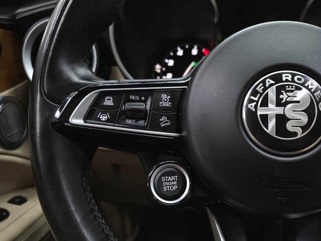Used 2021 Alfa Romeo Stelvio Ti w/ Premium Package AWD/4WD image 21