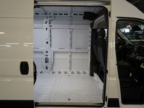 New 2026 RAM ProMaster 2500 w/ Convenience Group FWD image 21