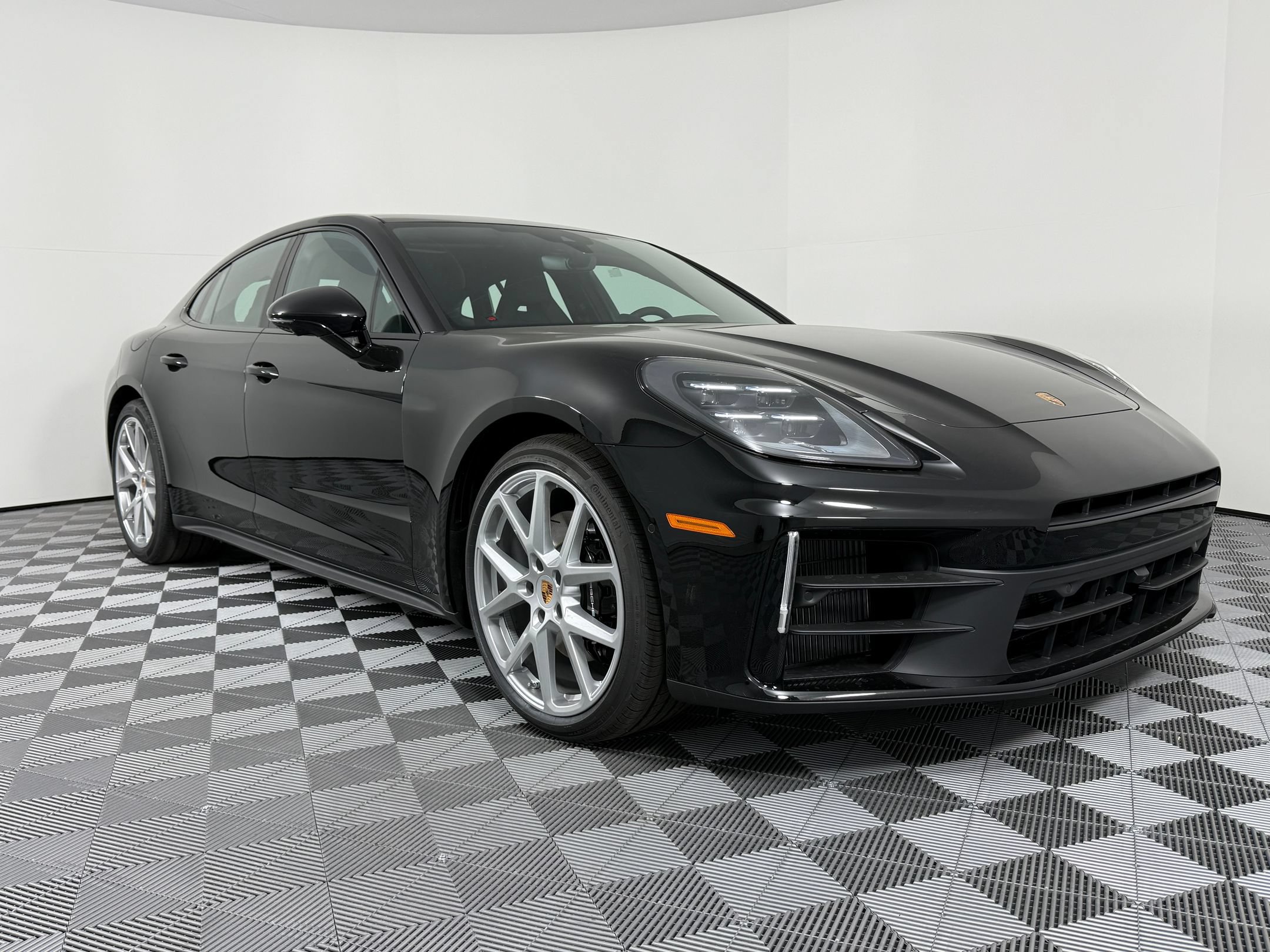 Certified 2026 Porsche Panamera 4 AWD/4WD image 7