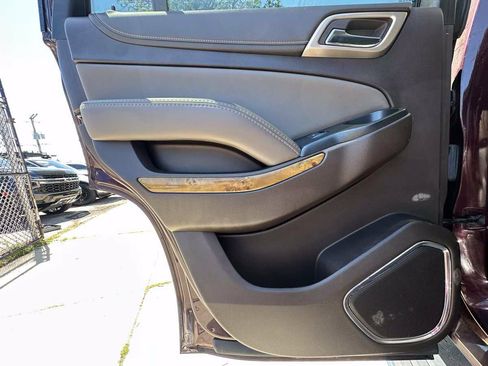 Used 2017 GMC Yukon Denali AWD/4WD image 39