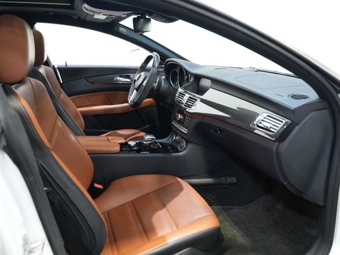 Used 2013 Mercedes-Benz CLS 63 AMG image 36