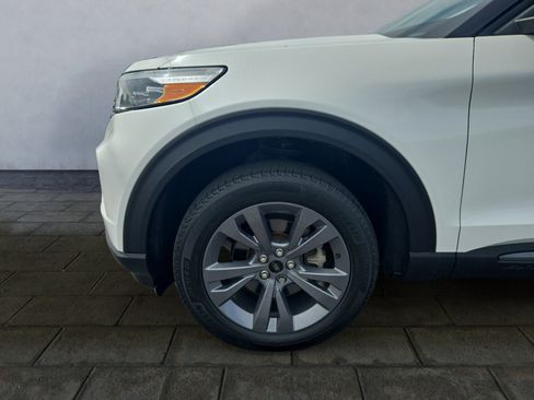 Used 2023 Ford Explorer XLT w/ Equipment Group 202A AWD/4WD image 26