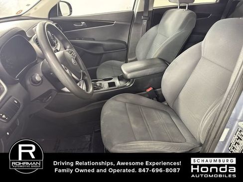 Used 2020 Kia Sorento FWD V6 image 4