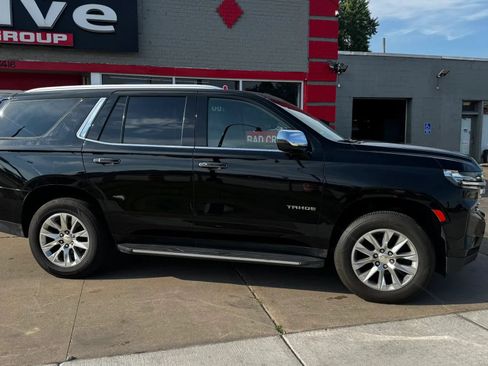 Used 2021 Chevrolet Tahoe Premier AWD/4WD image 2