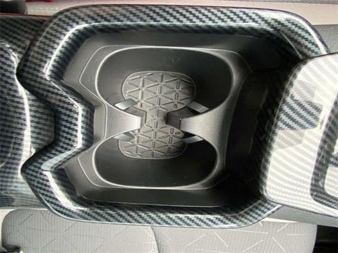 Used 2019 Toyota RAV4 XLE image 33