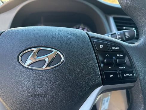 Used 2017 Hyundai Tucson SE image 38