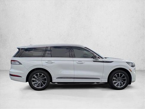 Used 2020 Lincoln Aviator Grand Touring w/ Elements Package Plus AWD/4WD image 4