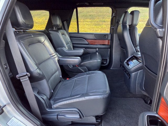 Used 2023 Lincoln Navigator Reserve AWD/4WD image 19