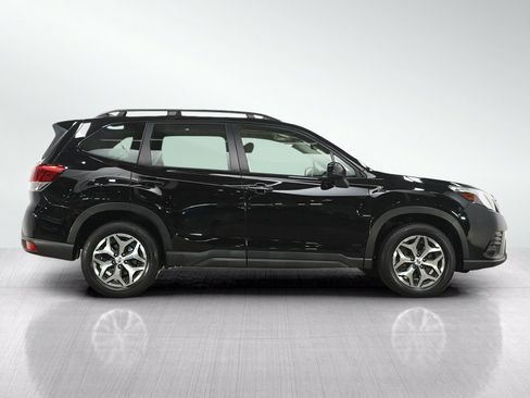 Used 2024 Subaru Forester Premium AWD/4WD image 6