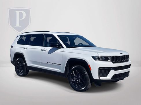 New 2026 Jeep Grand Cherokee L 4WD image 2