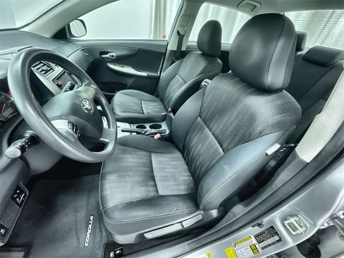 Used 2013 Toyota Corolla S image 16