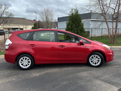Used 2012 Toyota Prius V Three image 11