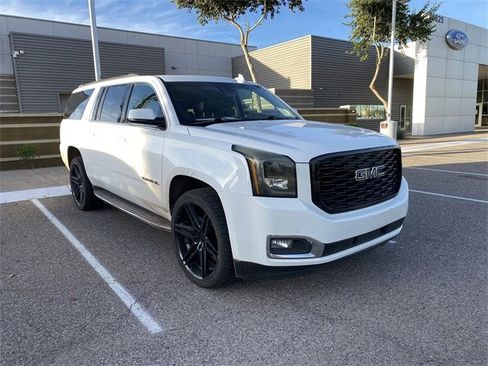 Used 2019 GMC Yukon XL SLT image 5