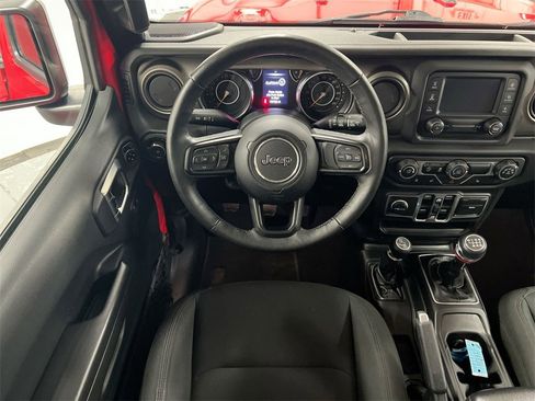 Used 2018 Jeep Wrangler Unlimited Sport S image 19
