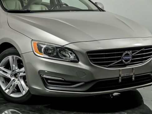 Used 2015 Volvo S60 T5 Premier w/ Convenience Package FWD image 2