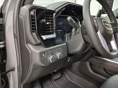 New 2026 GMC Sierra 2500 SLT image 18