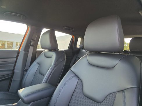 New 2026 Jeep Compass Latitude image 11