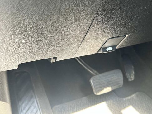 Used 2022 GMC Yukon XL Denali image 25