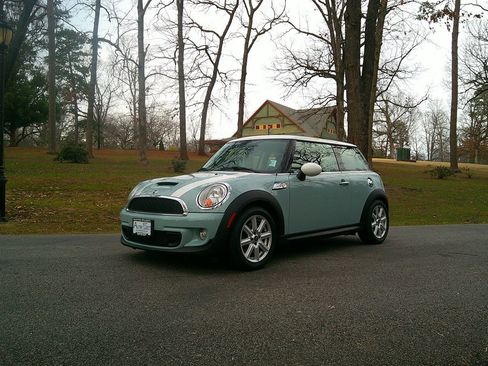 Used 2013 MINI Cooper S image 1