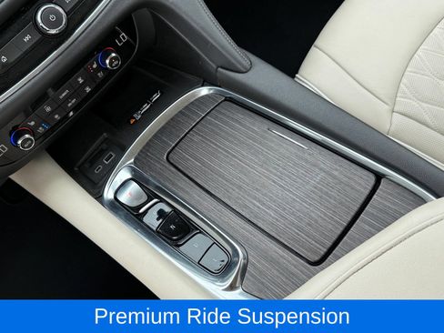 Used 2023 Buick Enclave Avenir w/ Avenir Technology Package AWD/4WD image 35