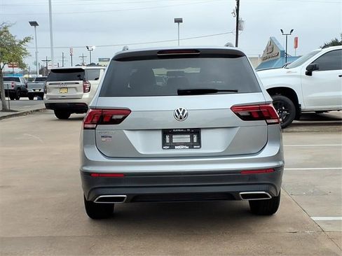 Used 2019 Volkswagen Tiguan S image 6